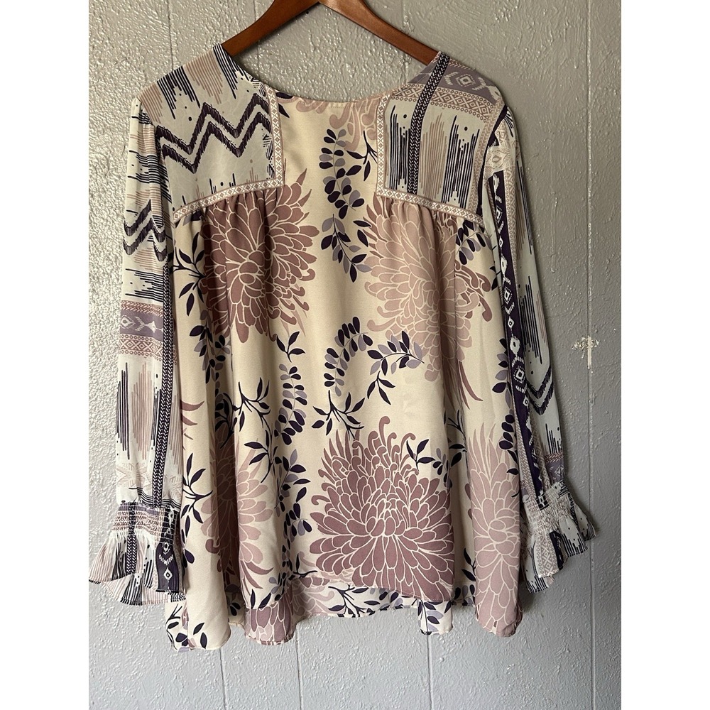 Women's 18/20W Floral Aztec Long ‎ Flutter Sleeve Blouse Top Casual Business